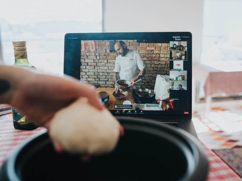 Online pizza making class